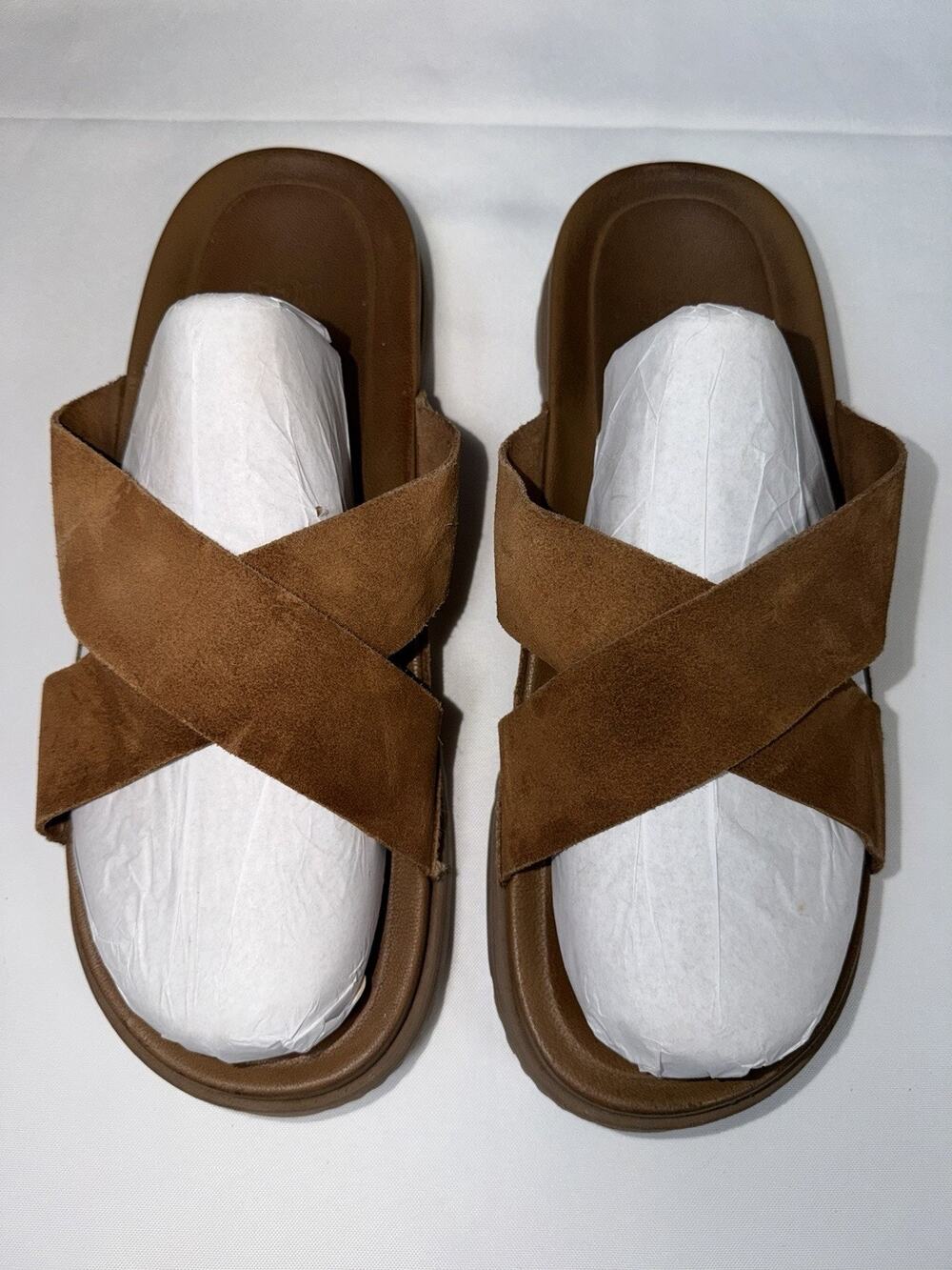 Ugg Wainscott Men’s Size 12 / EUR 46 Tan Suede Cross Strap Slides Sandals